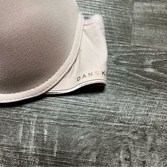 Danskin Intimates Bra Size 38C - Picture 3 of 5